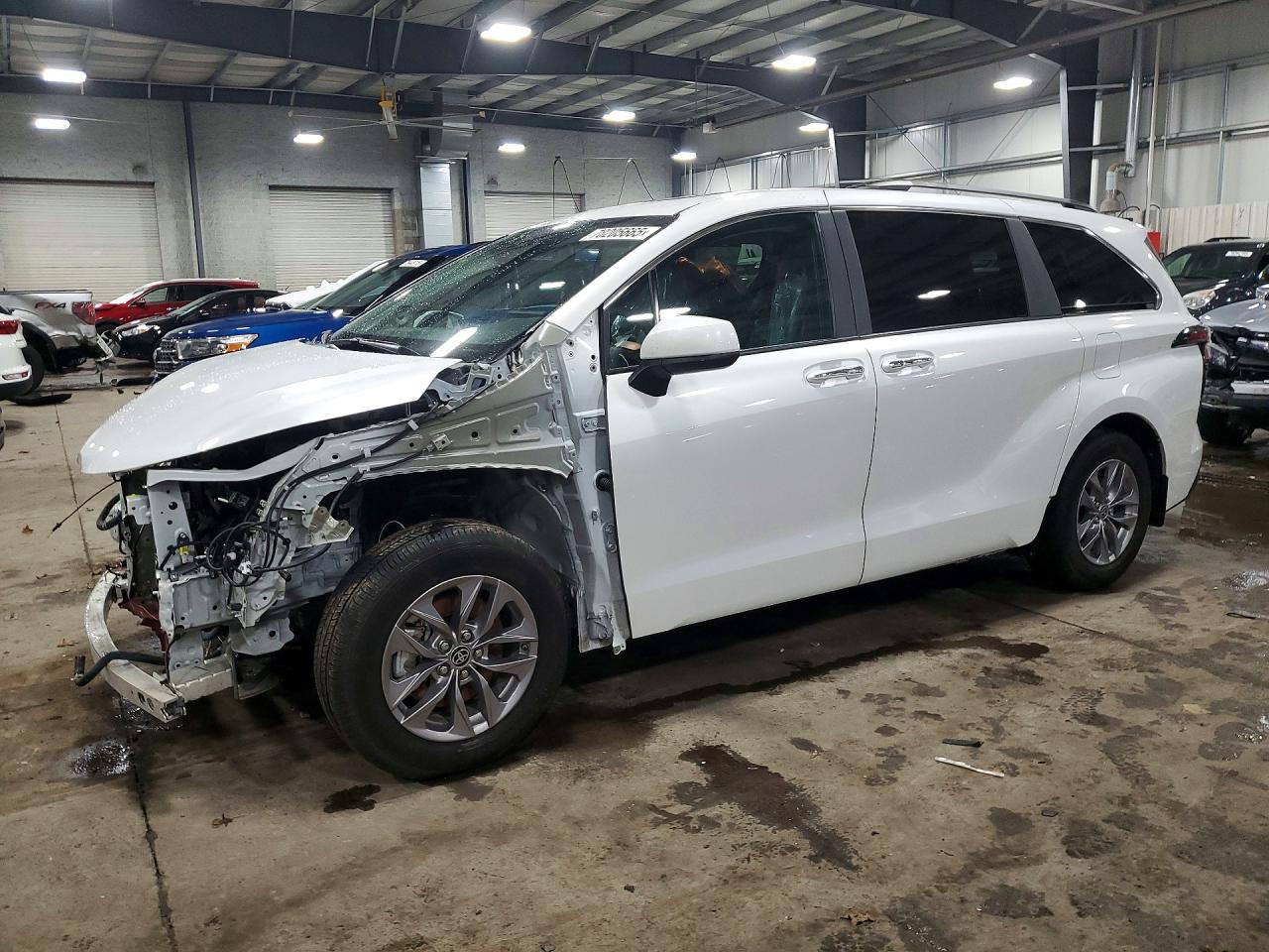 2025 TOYOTA SIENNA