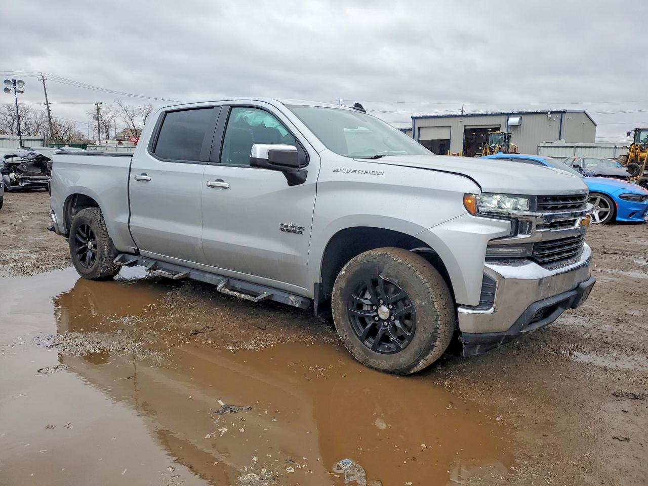 2019 CHEVROLET SILVERADO C1500 LT photo 4