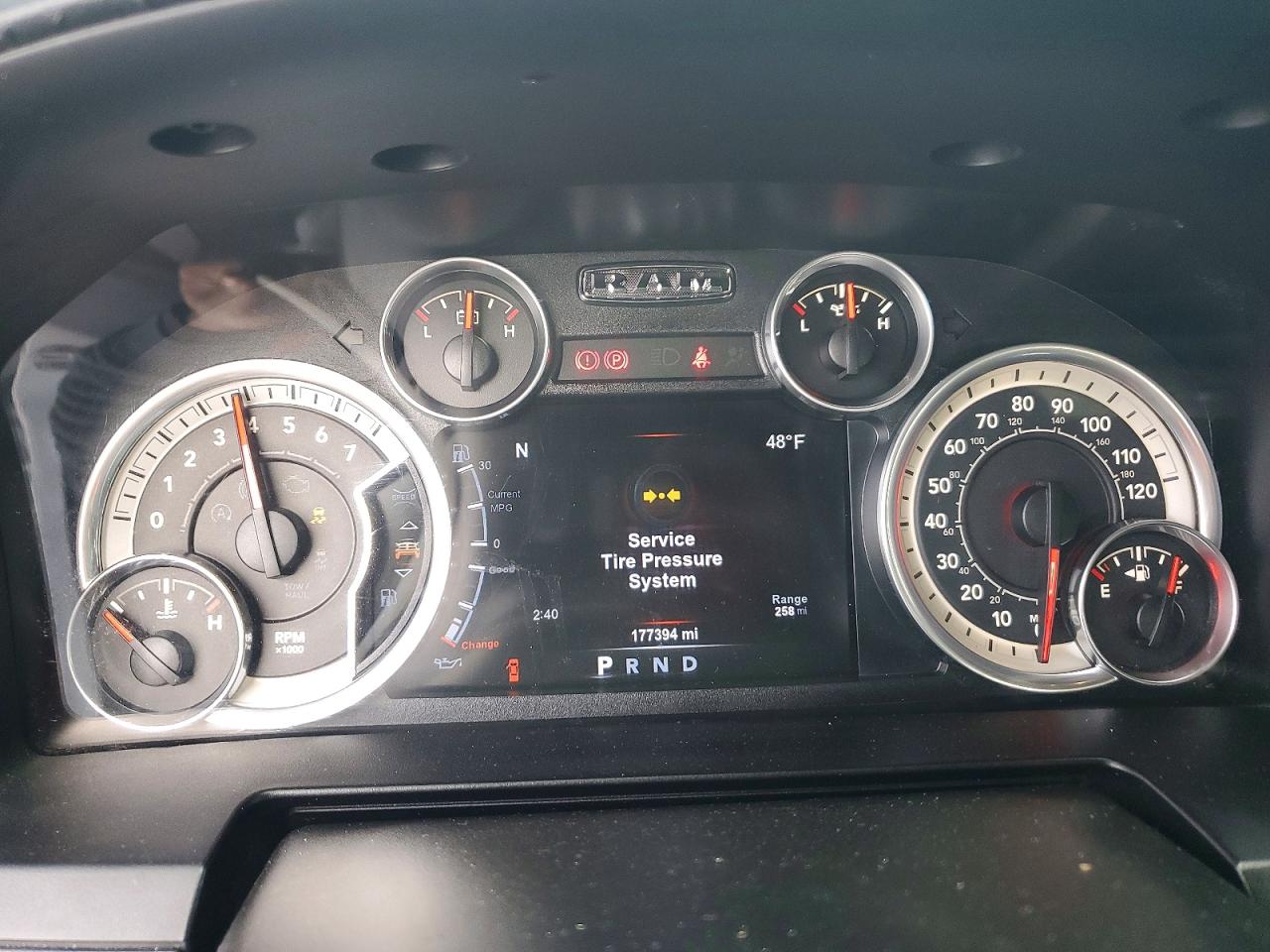 2015 RAM 1500 SPORT photo 9