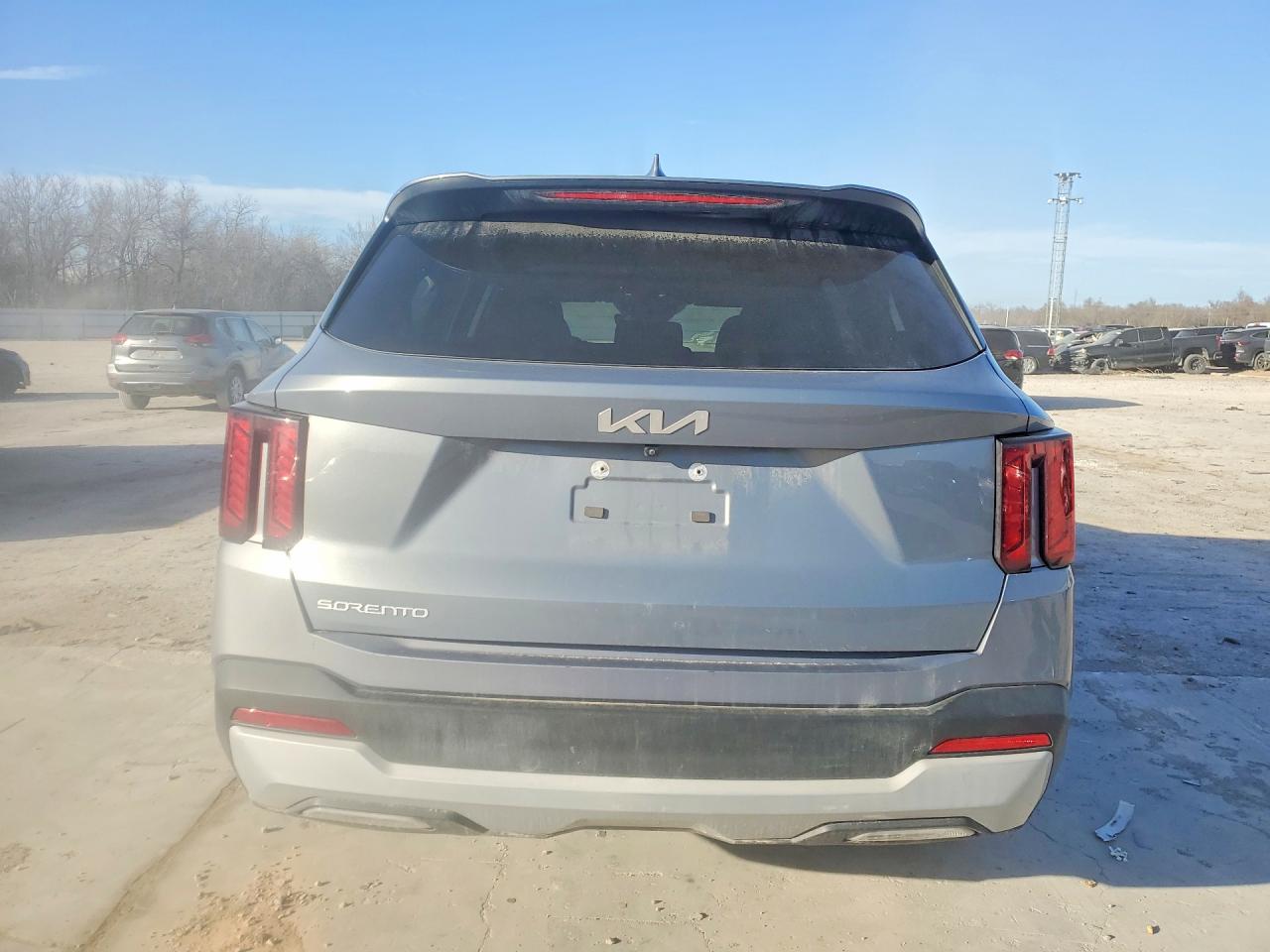 2024 KIA SORENTO LX photo 6
