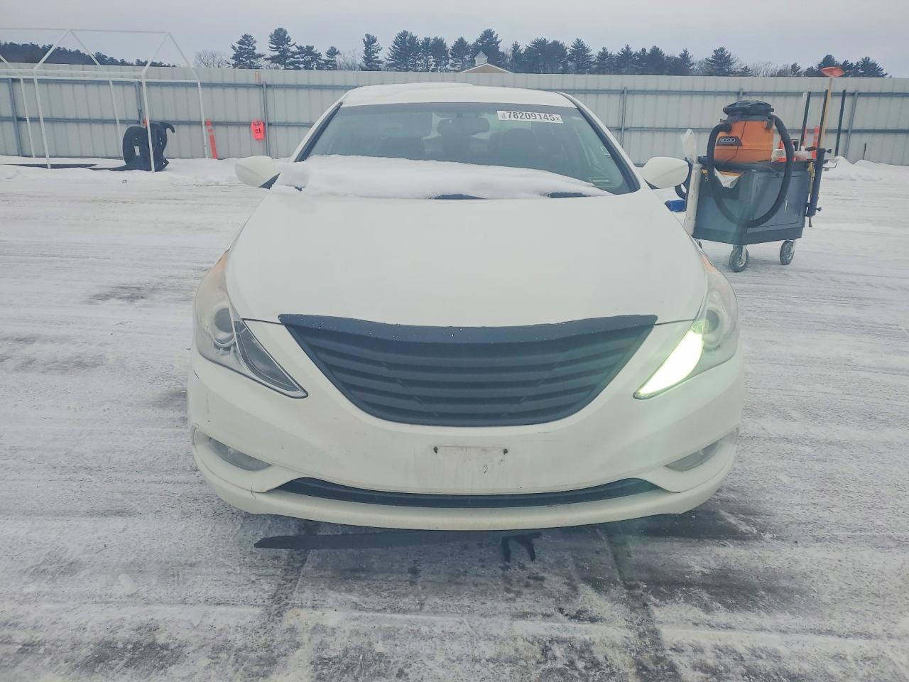 2013 HYUNDAI SONATA SE photo 5