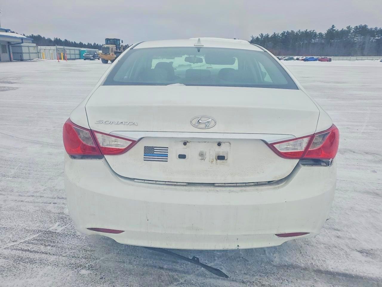 2013 HYUNDAI SONATA SE photo 6