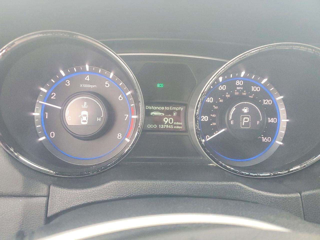 2013 HYUNDAI SONATA SE photo 9