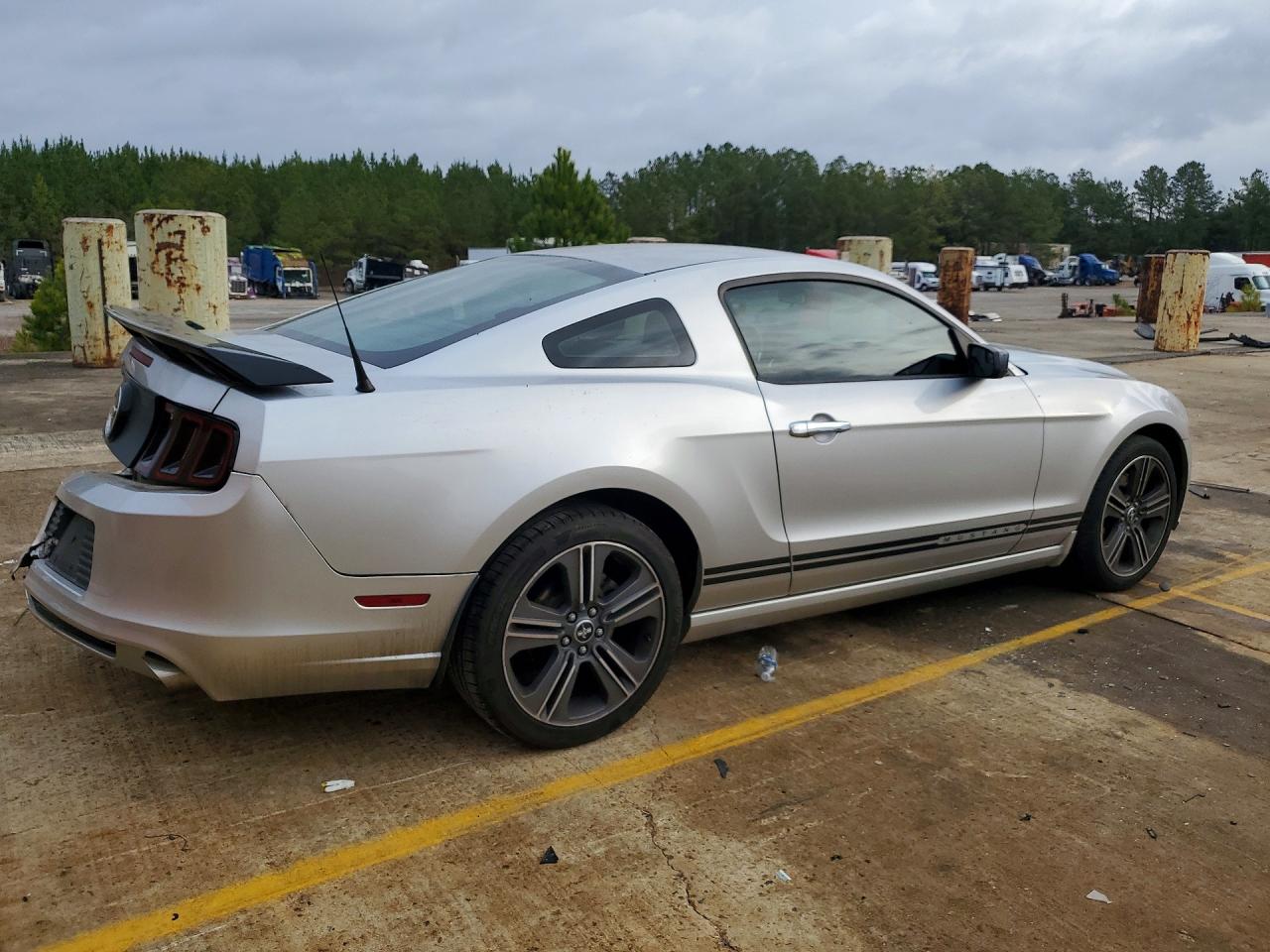 2014 FORD MUSTANG photo 5