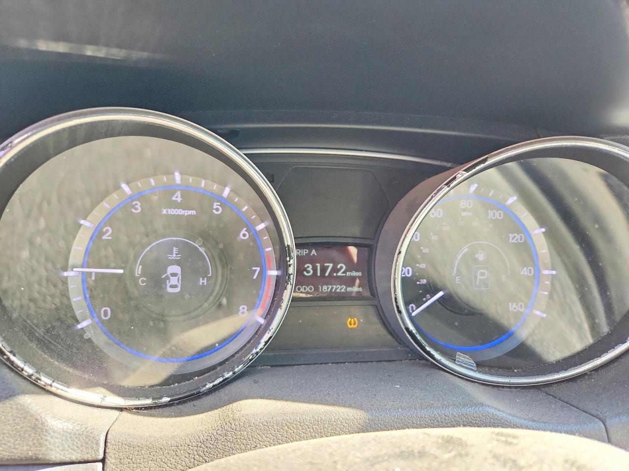 2014 HYUNDAI SONATA GLS photo 17
