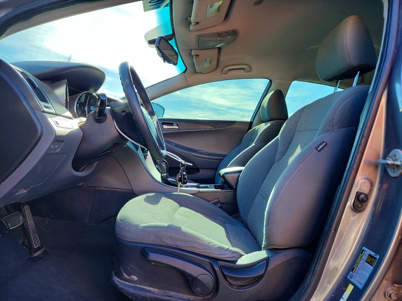 2014 HYUNDAI SONATA GLS photo 13