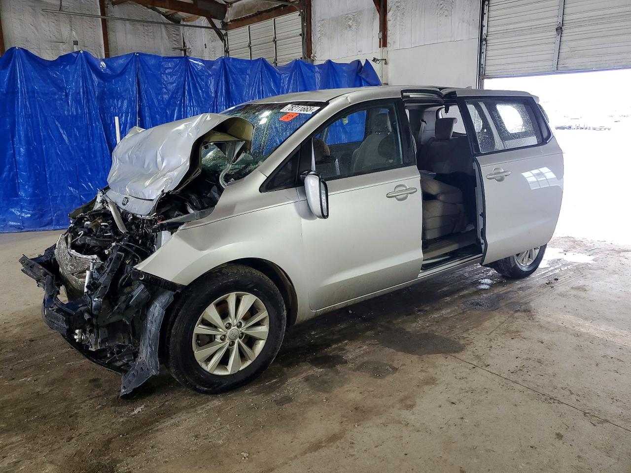 2016 KIA SEDONA