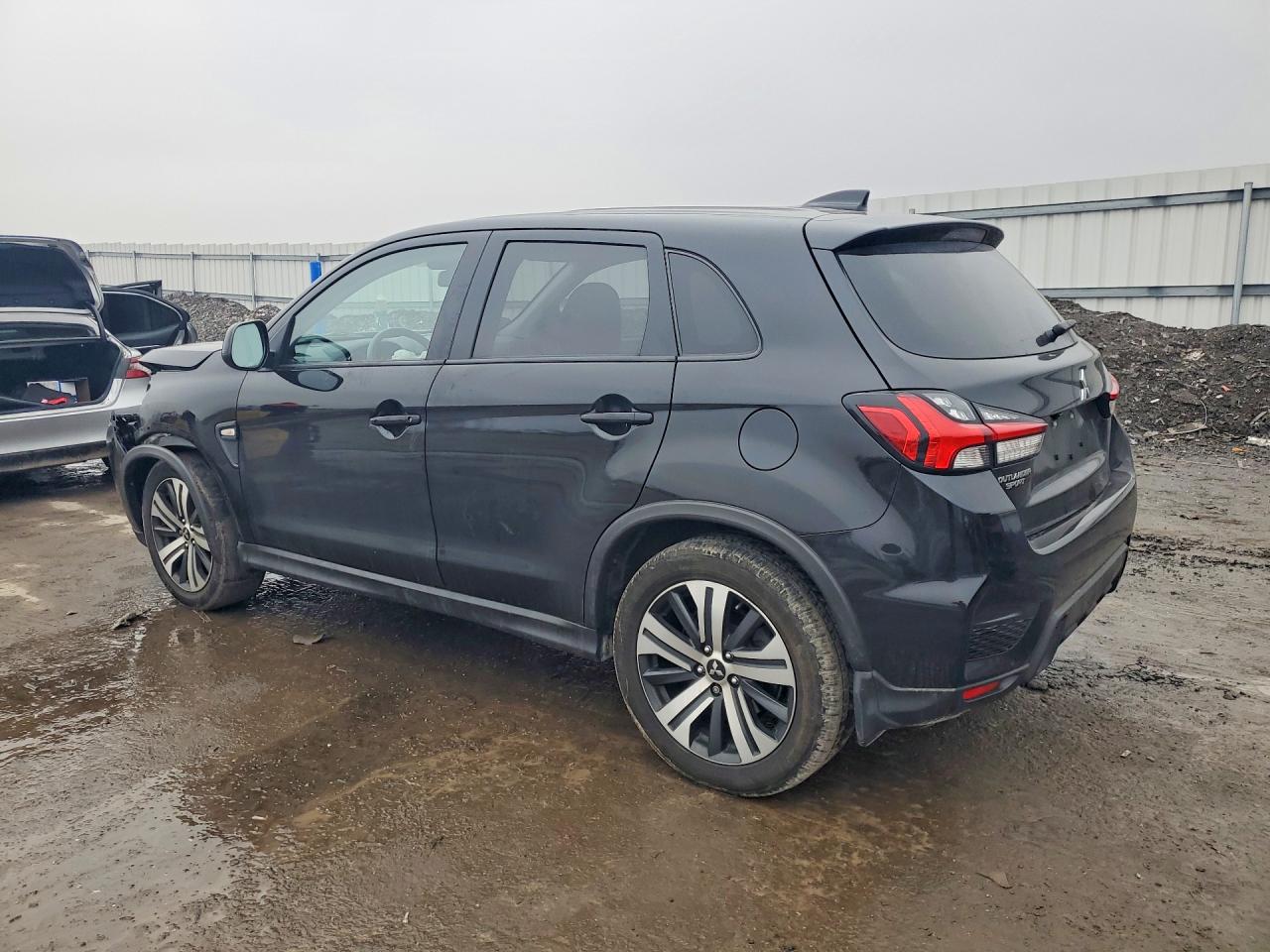 2023 MITSUBISHI OUTLANDER SPORT S photo 3