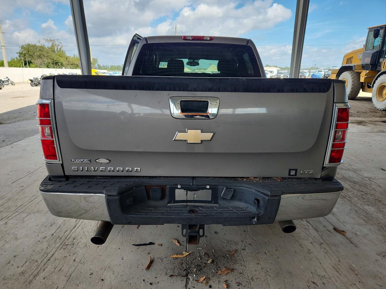 2009 CHEVROLET SILVERADO C1500 LTZ photo 6