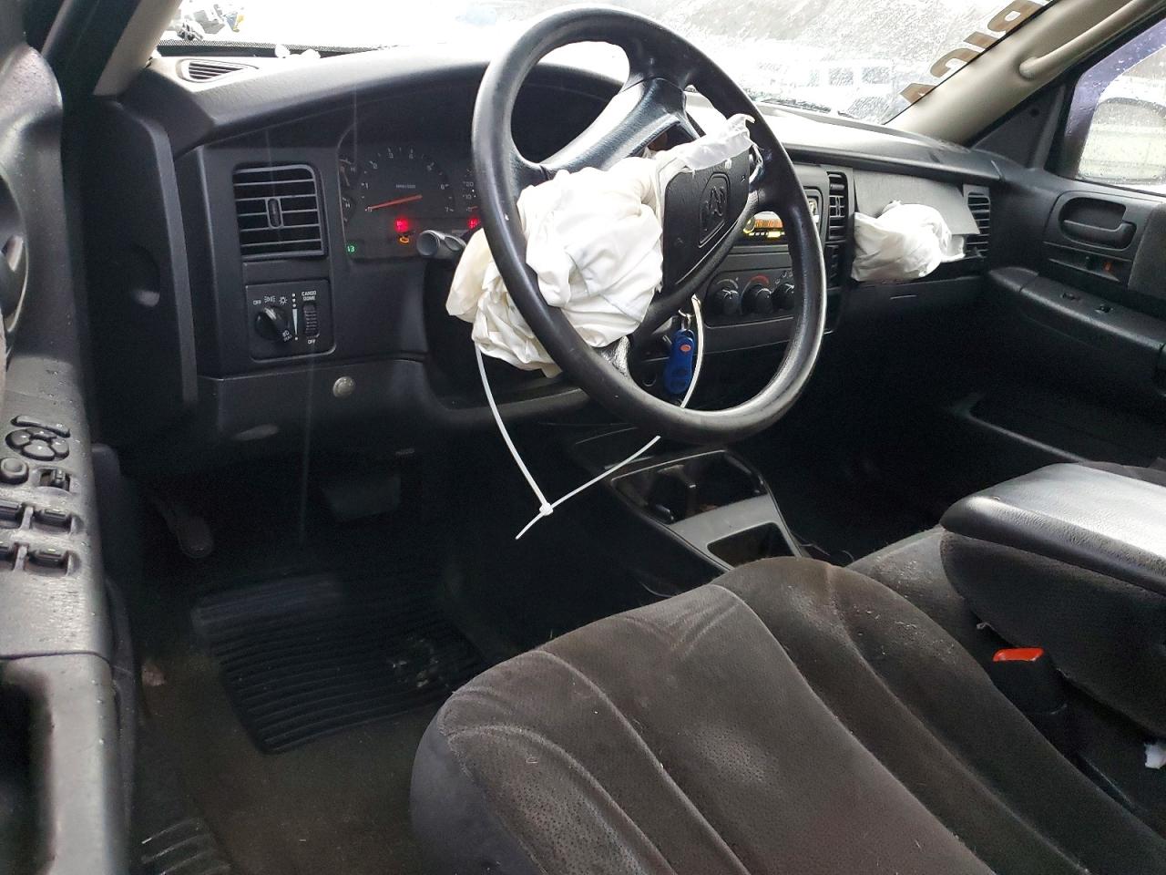2002 DODGE DAKOTA QUAD SLT photo 8