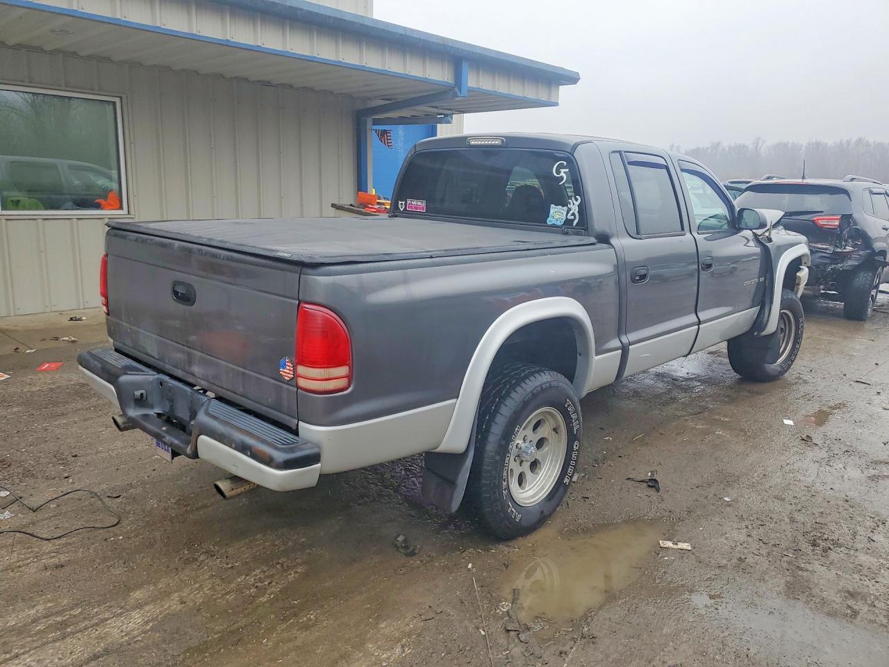 2002 DODGE DAKOTA QUAD SLT photo 3