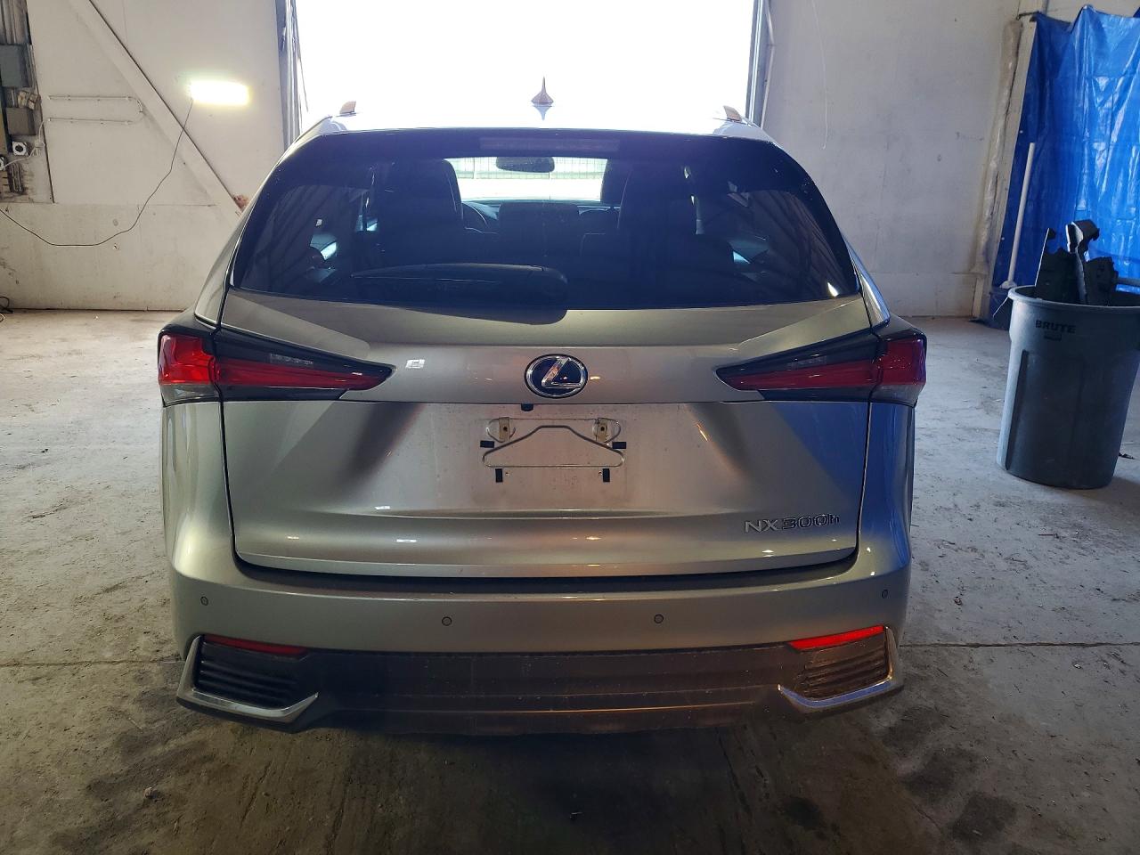 2021 LEXUS NX 300H BASE photo 6