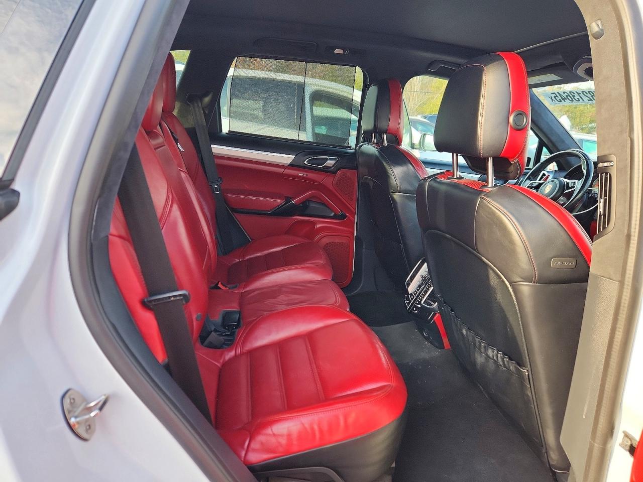 2017 PORSCHE CAYENNE GTS photo 19