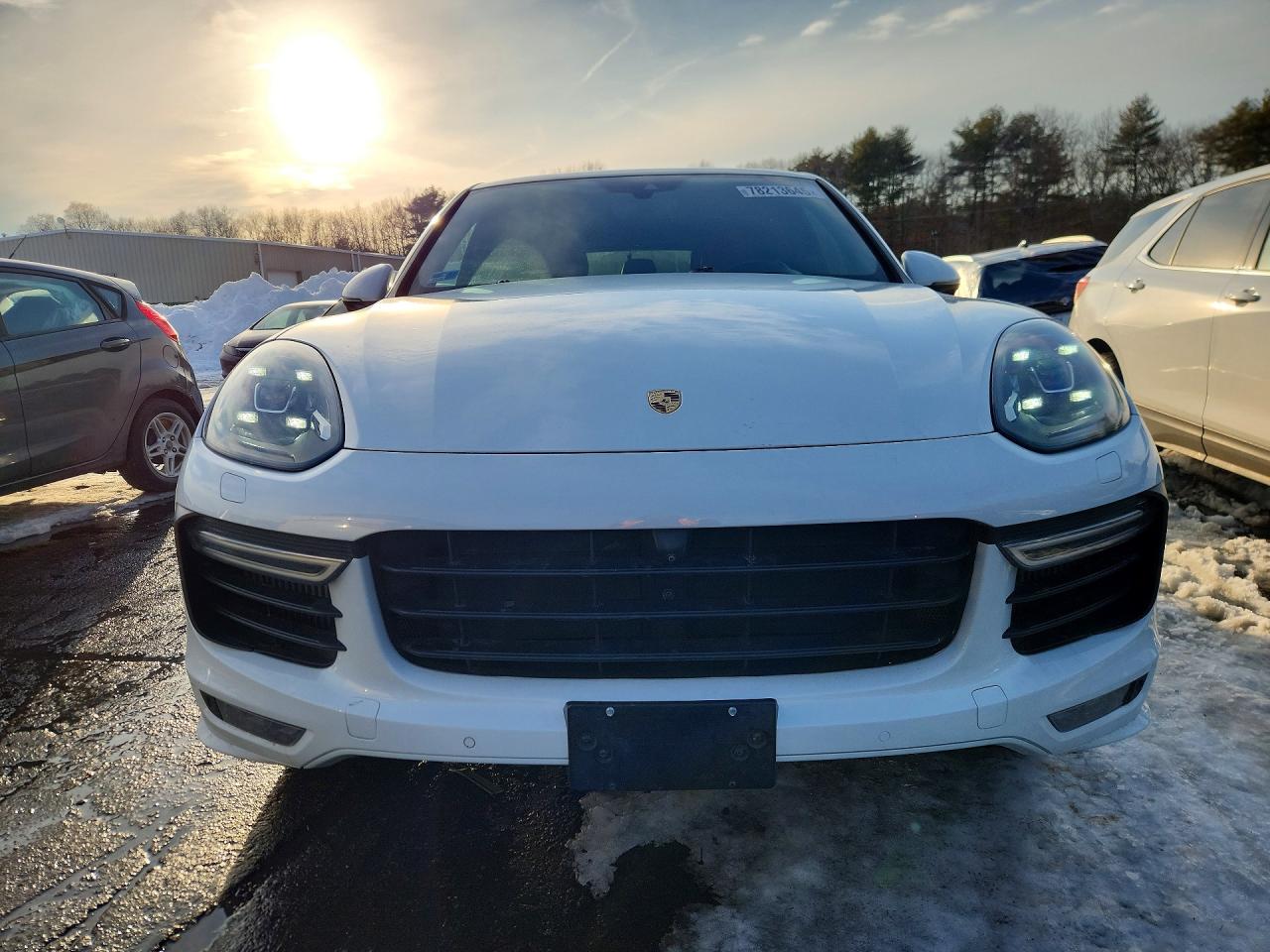 2017 PORSCHE CAYENNE GTS photo 9