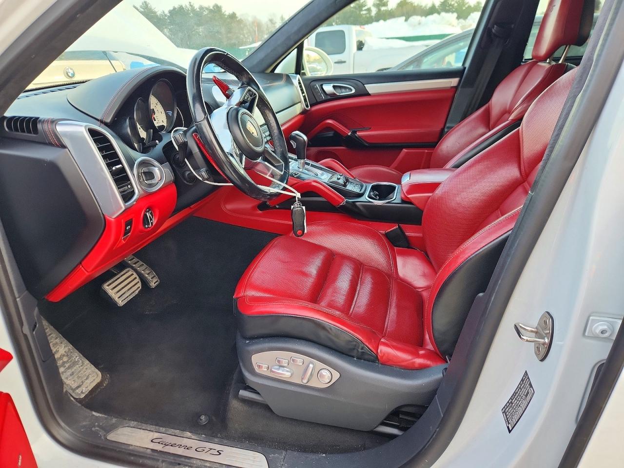 2017 PORSCHE CAYENNE GTS photo 13