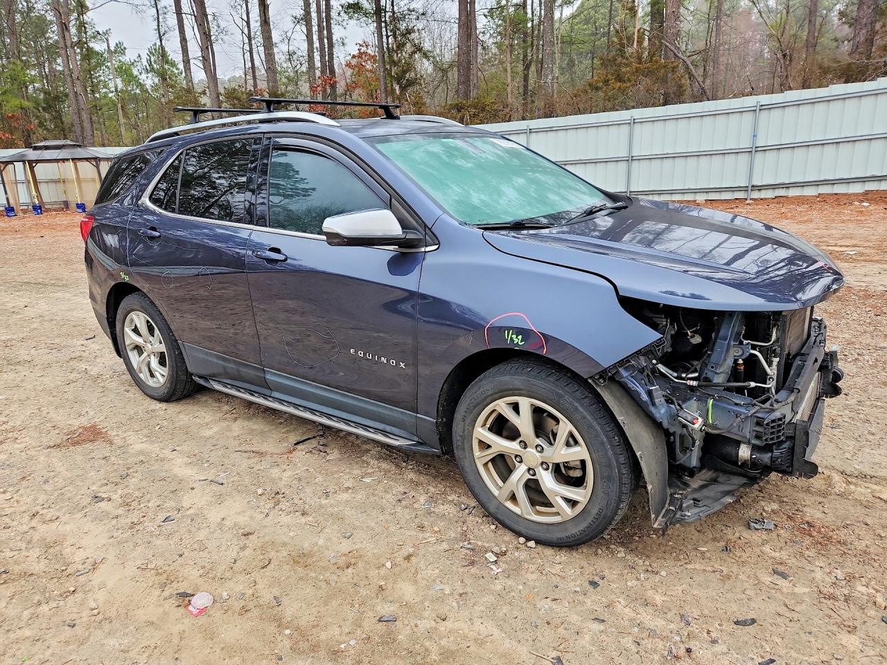 2019 CHEVROLET EQUINOX LT photo 4