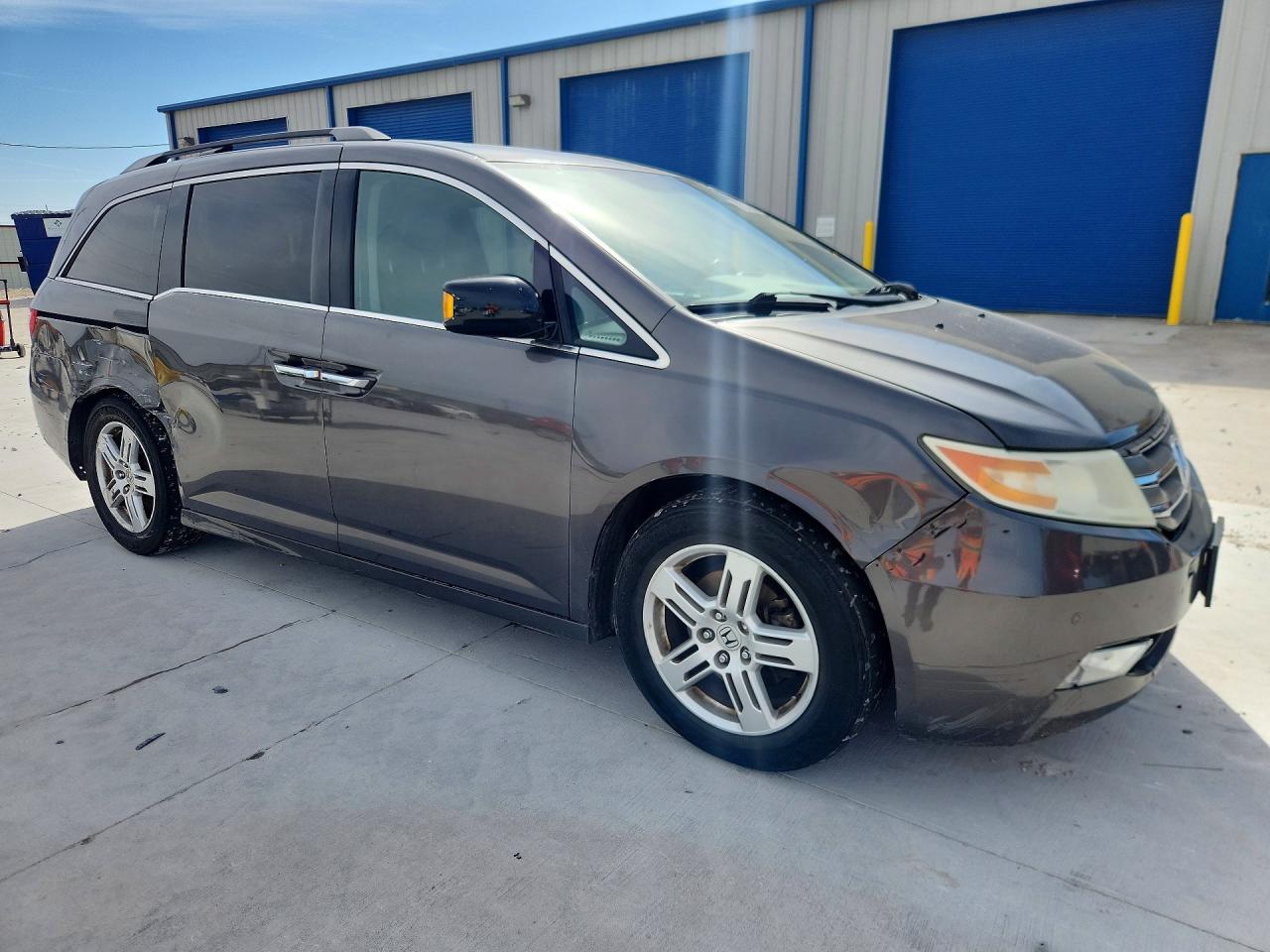 2013 HONDA ODYSSEY TOURING photo 4