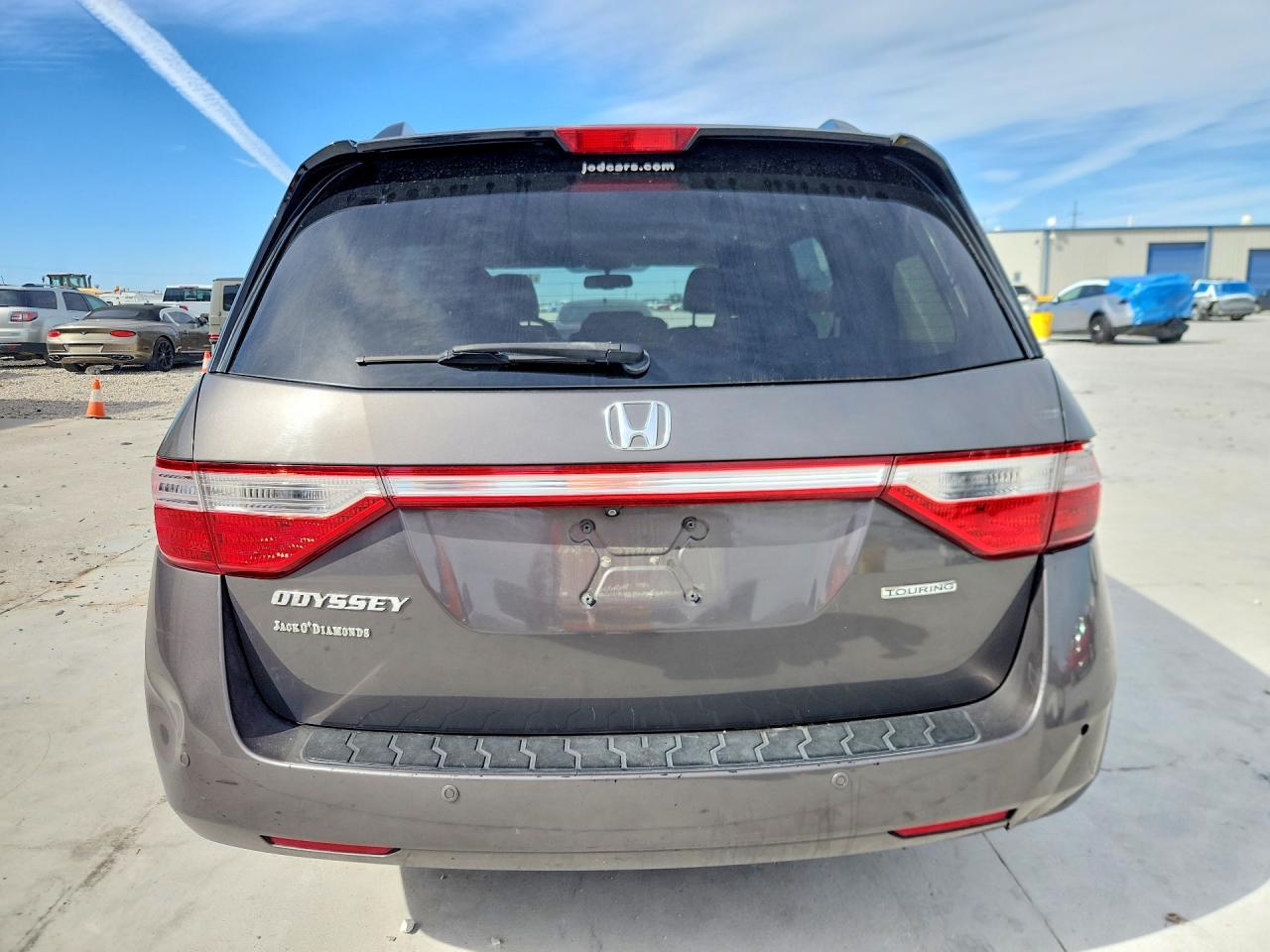 2013 HONDA ODYSSEY TOURING photo 6