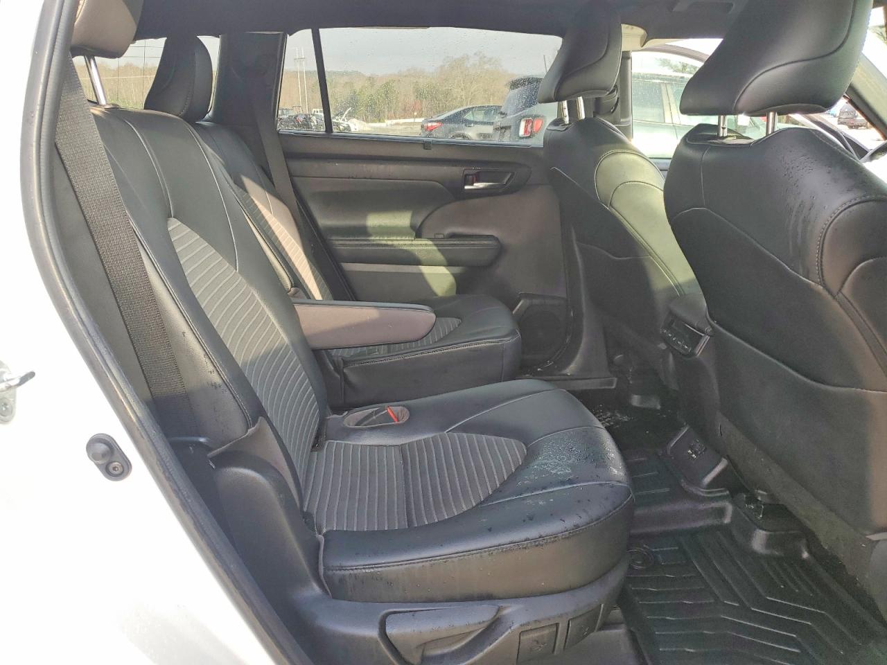 2021 TOYOTA HIGHLANDER XSE photo 11