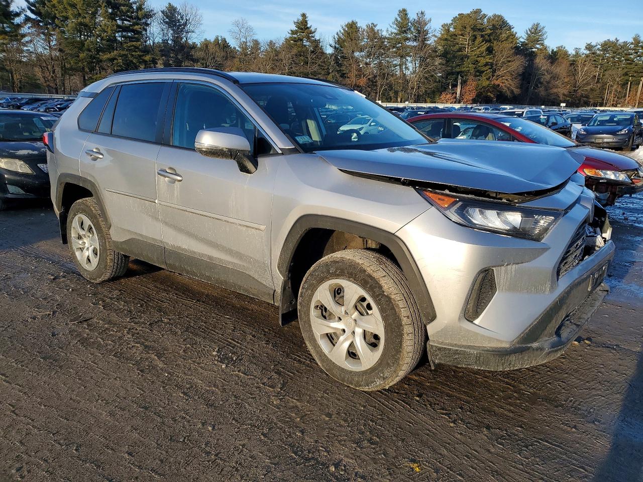 2021 TOYOTA RAV4 LE photo 10
