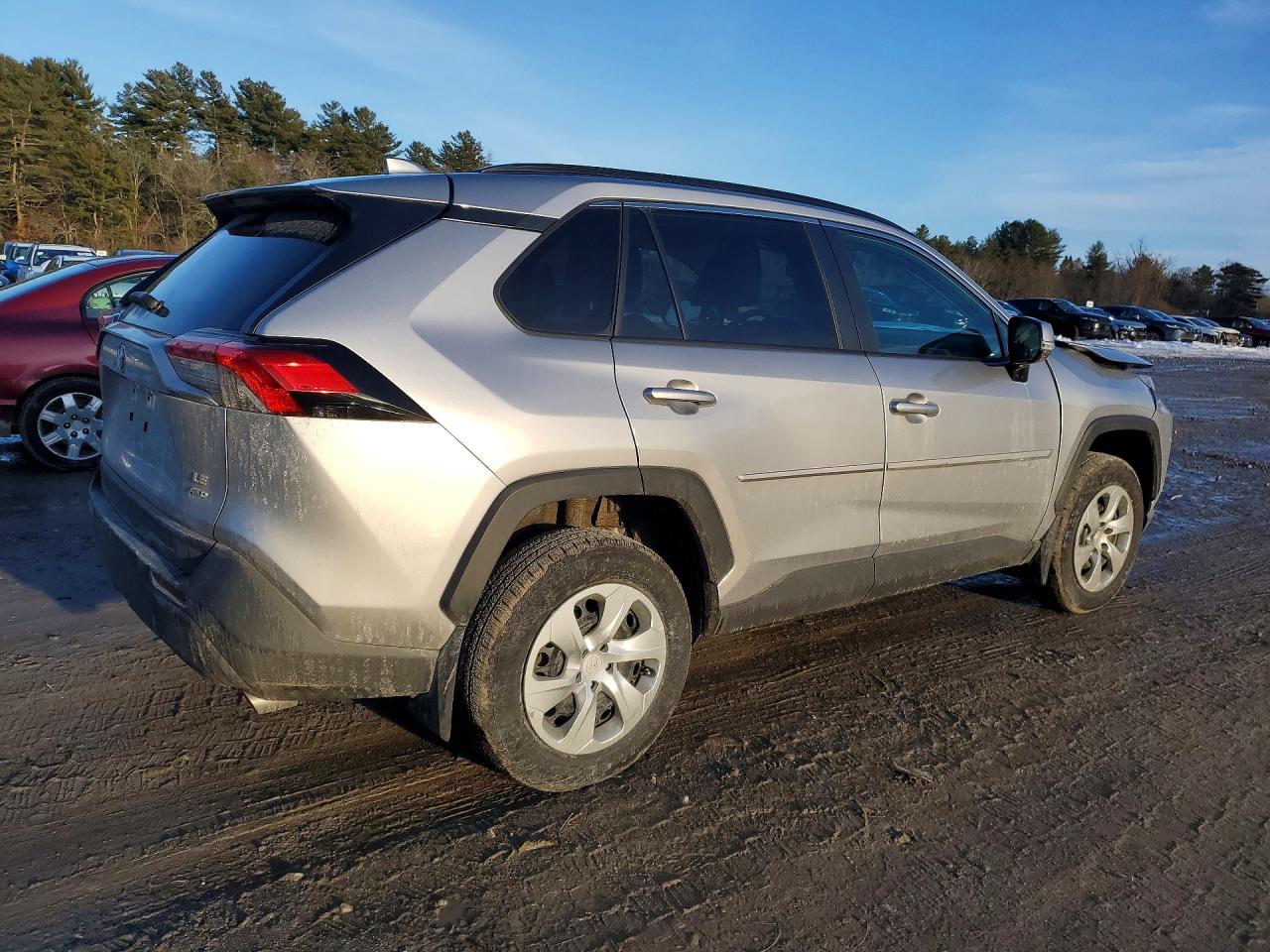 2021 TOYOTA RAV4 LE photo 7