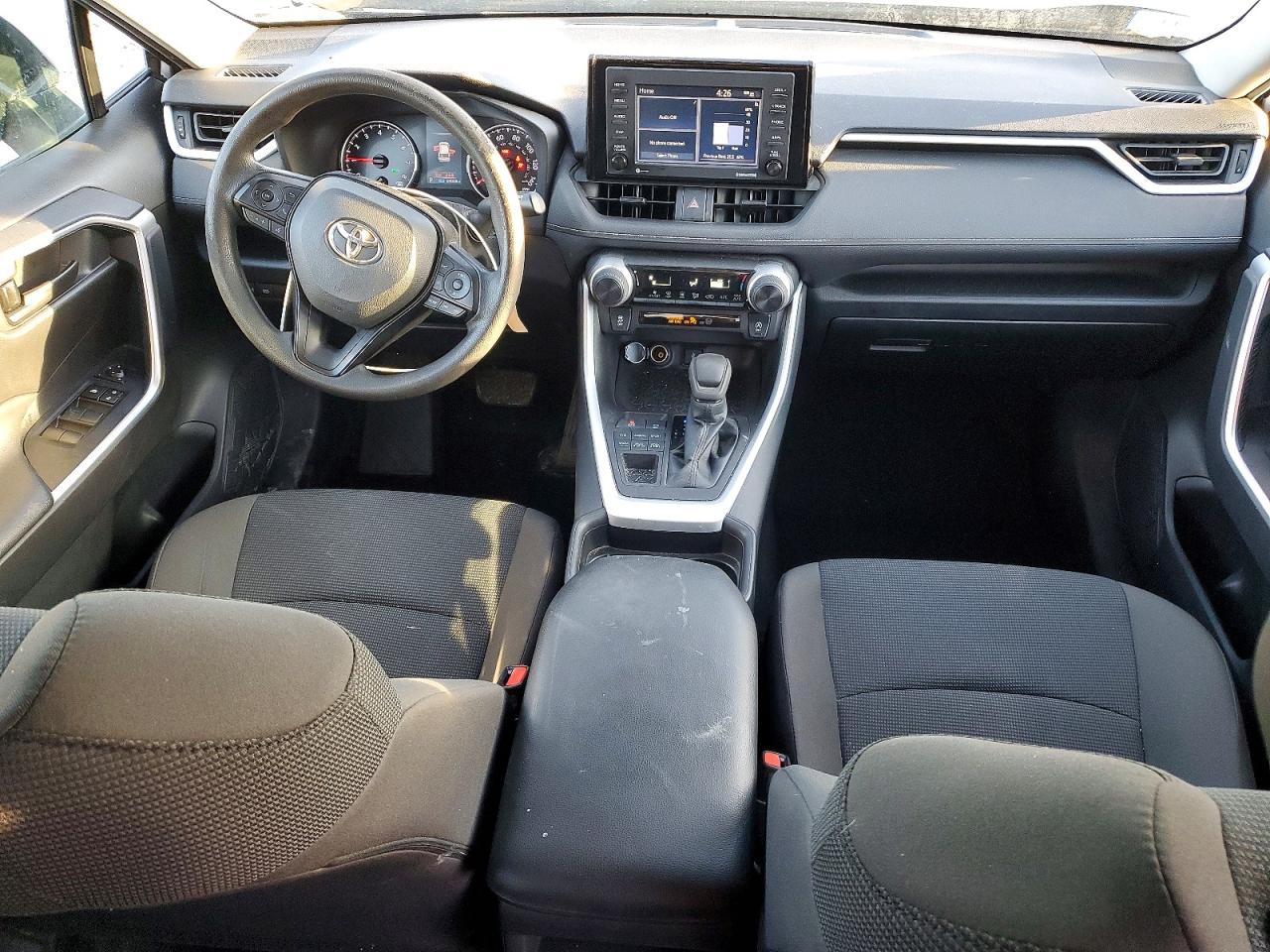 2021 TOYOTA RAV4 LE photo 22