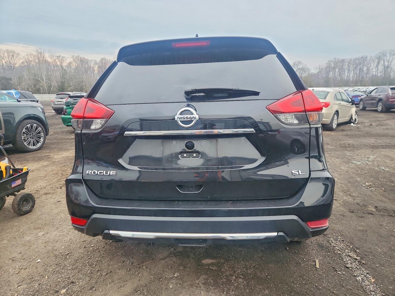 2018 NISSAN ROGUE S photo 6