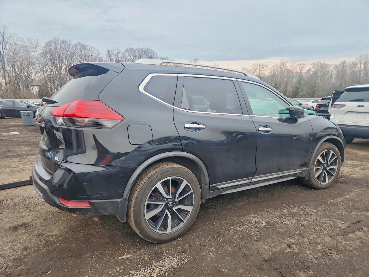 2018 NISSAN ROGUE S photo 3
