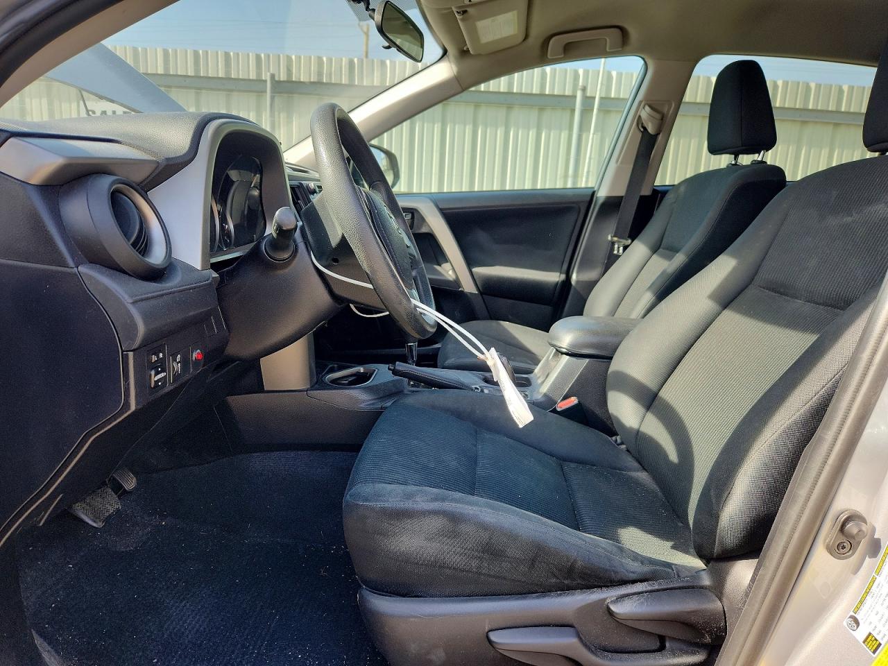 2016 TOYOTA RAV4 LE photo 13