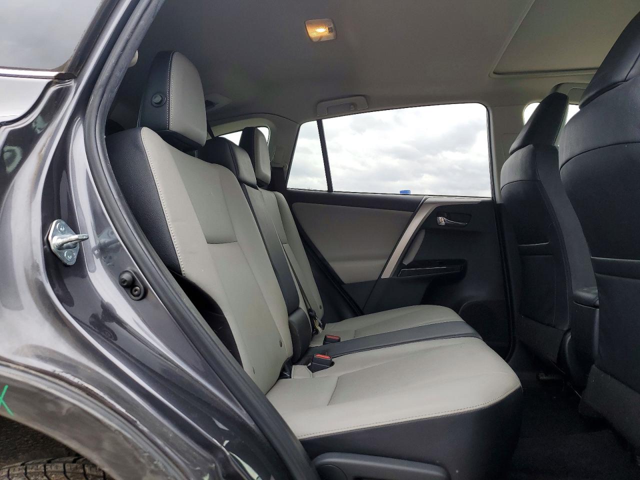 2017 TOYOTA RAV4 LIMITED photo 11