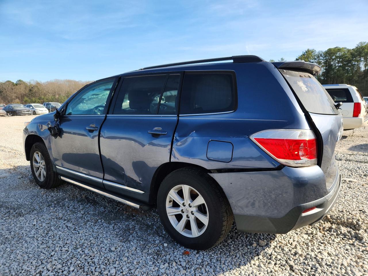 2013 TOYOTA HIGHLANDER SE photo 4
