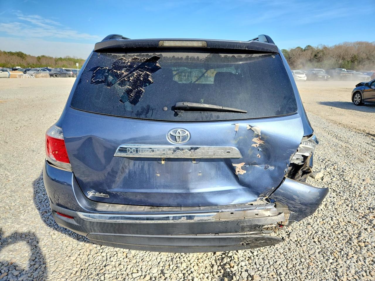 2013 TOYOTA HIGHLANDER SE photo 16