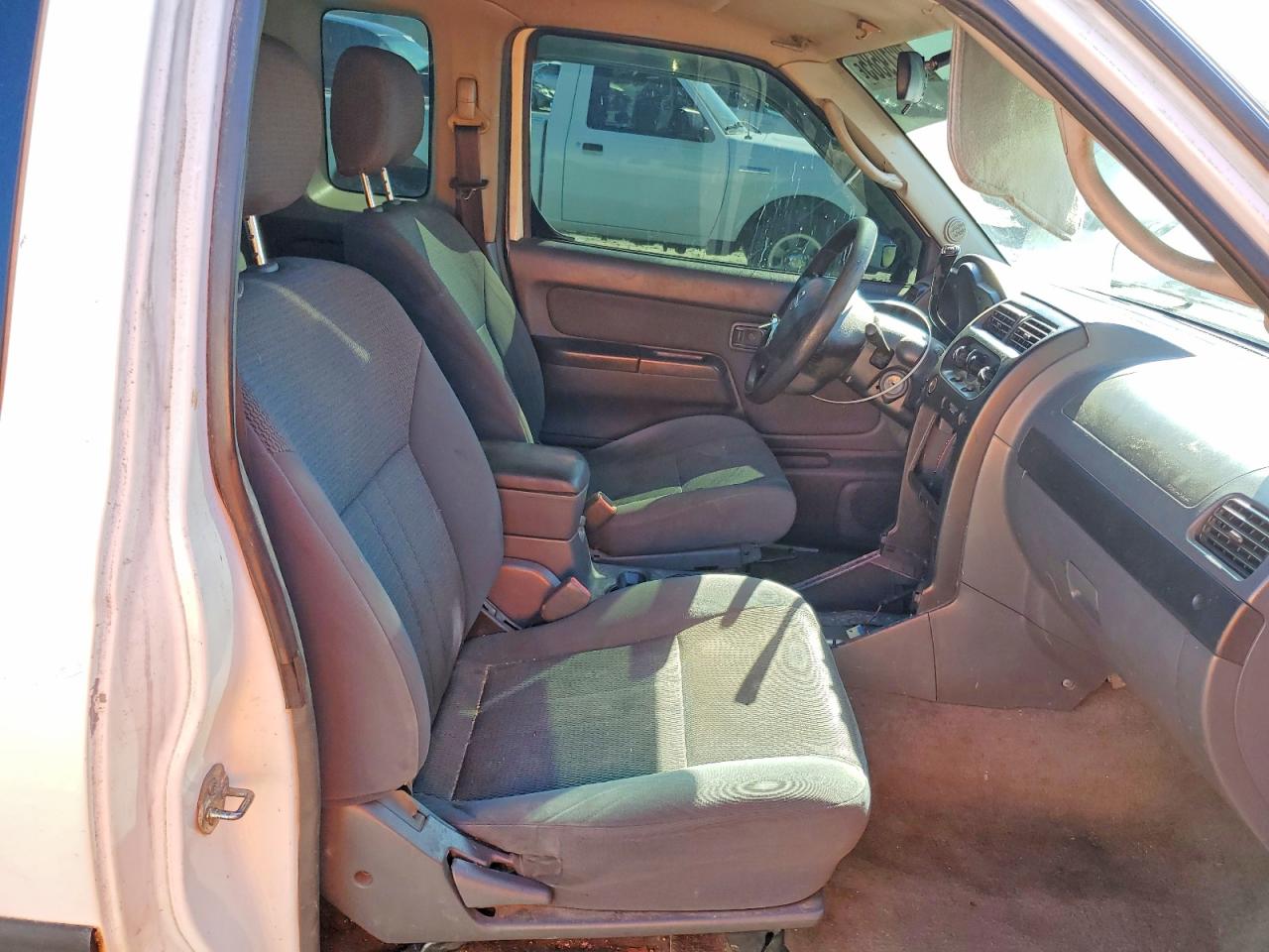 2002 NISSAN FRONTIER STANDARD photo 10