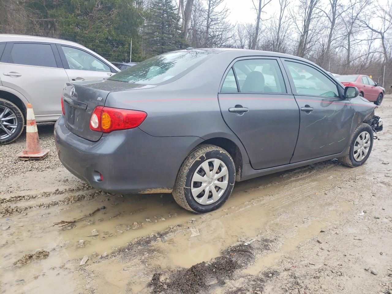 2010 TOYOTA COROLLA BASE photo 3