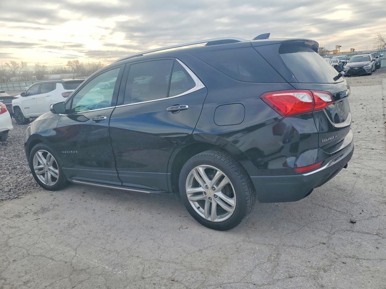 2019 CHEVROLET EQUINOX PREMIER photo 4