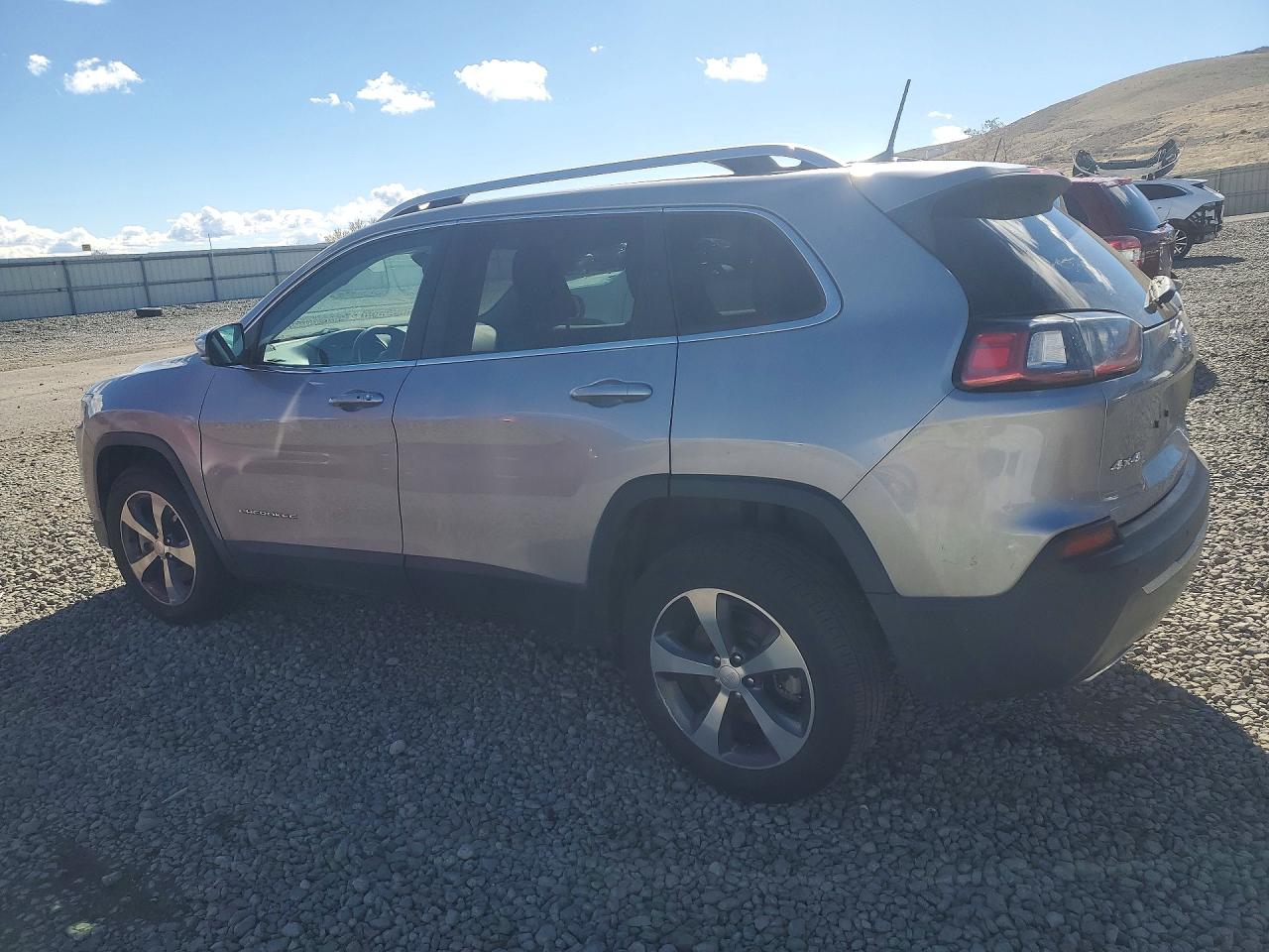 2019 JEEP CHEROKEE LIMITED photo 3