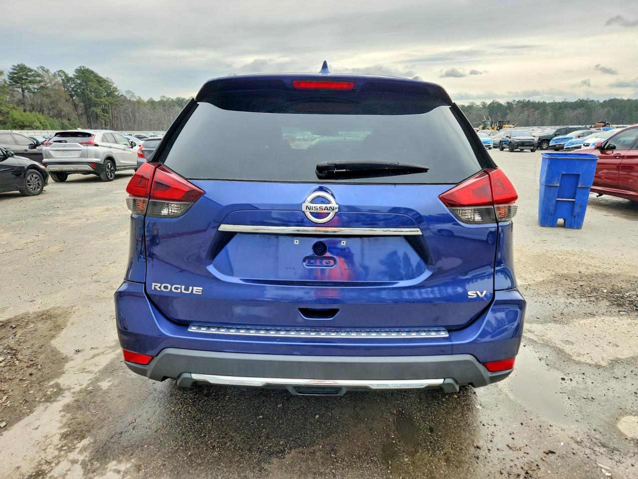 2018 NISSAN ROGUE S photo 11