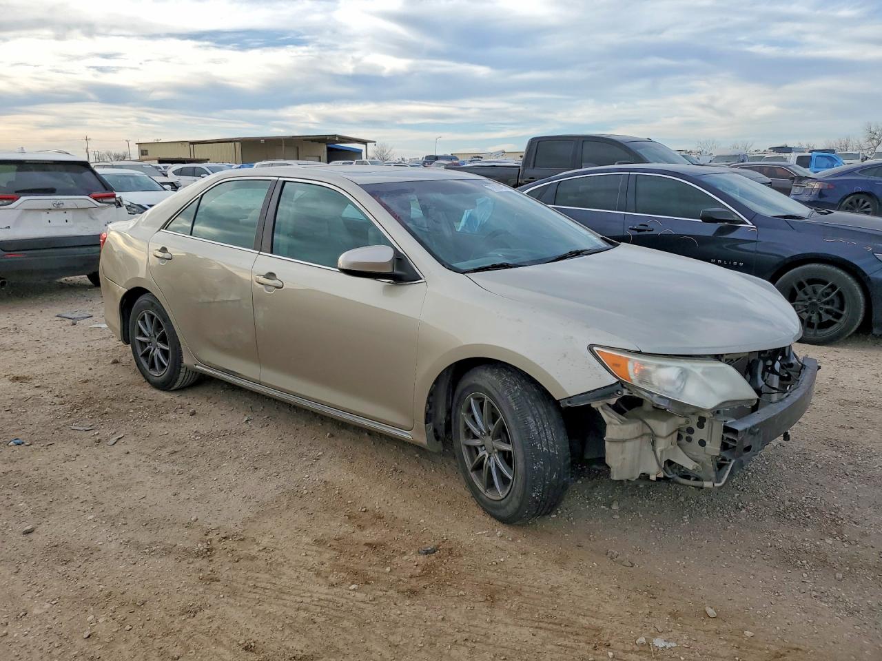 2014 TOYOTA CAMRY photo 7