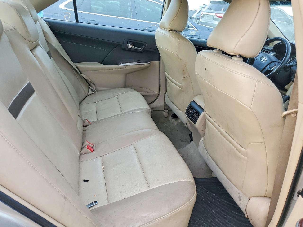 2014 TOYOTA CAMRY photo 19
