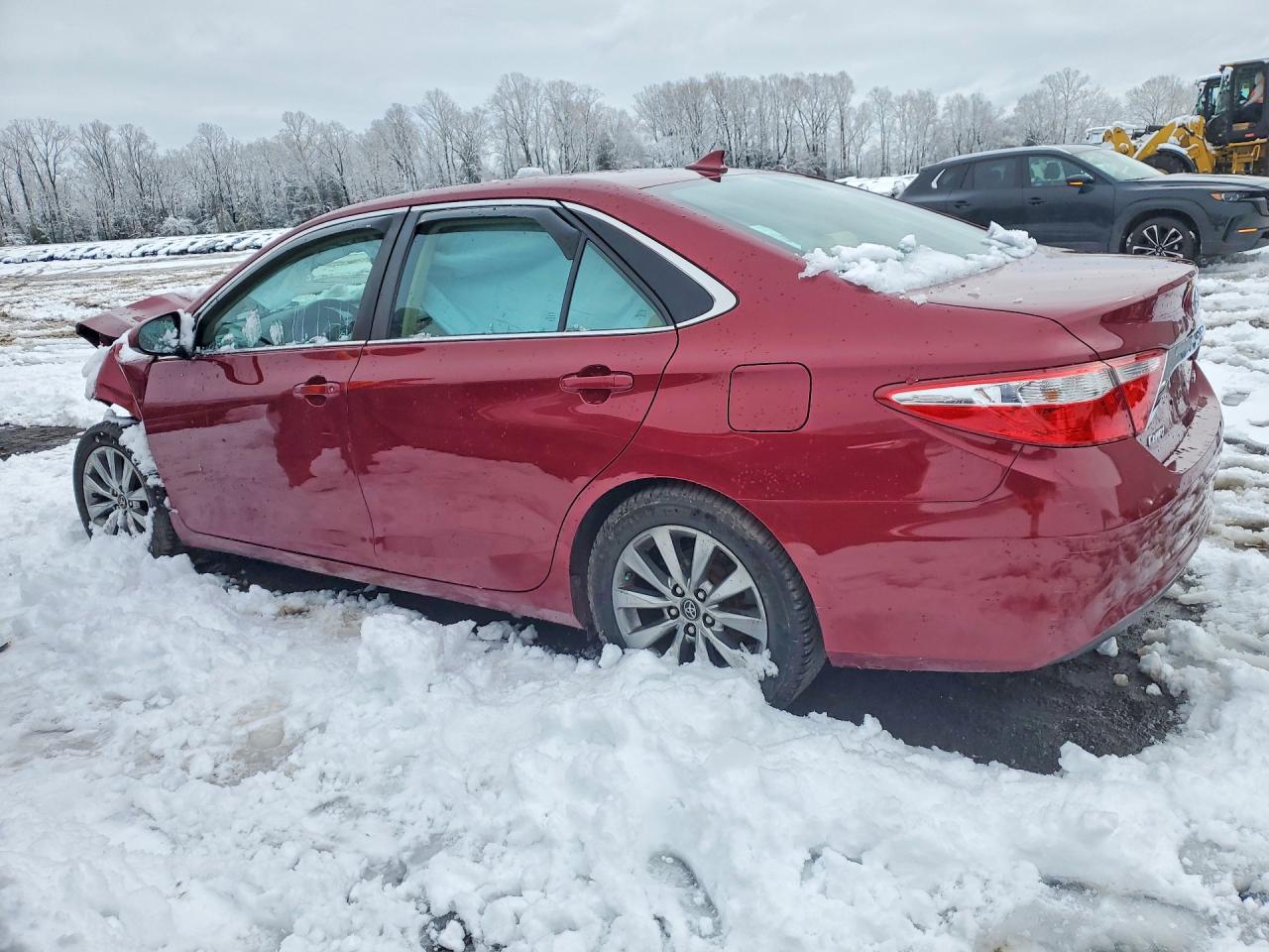 2017 TOYOTA CAMRY XLE photo 4