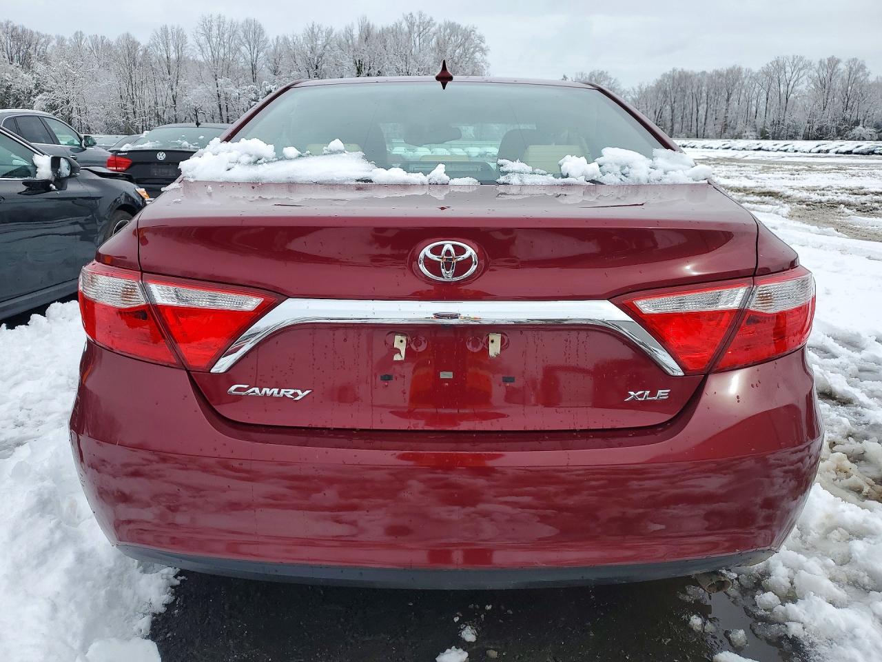 2017 TOYOTA CAMRY XLE photo 16