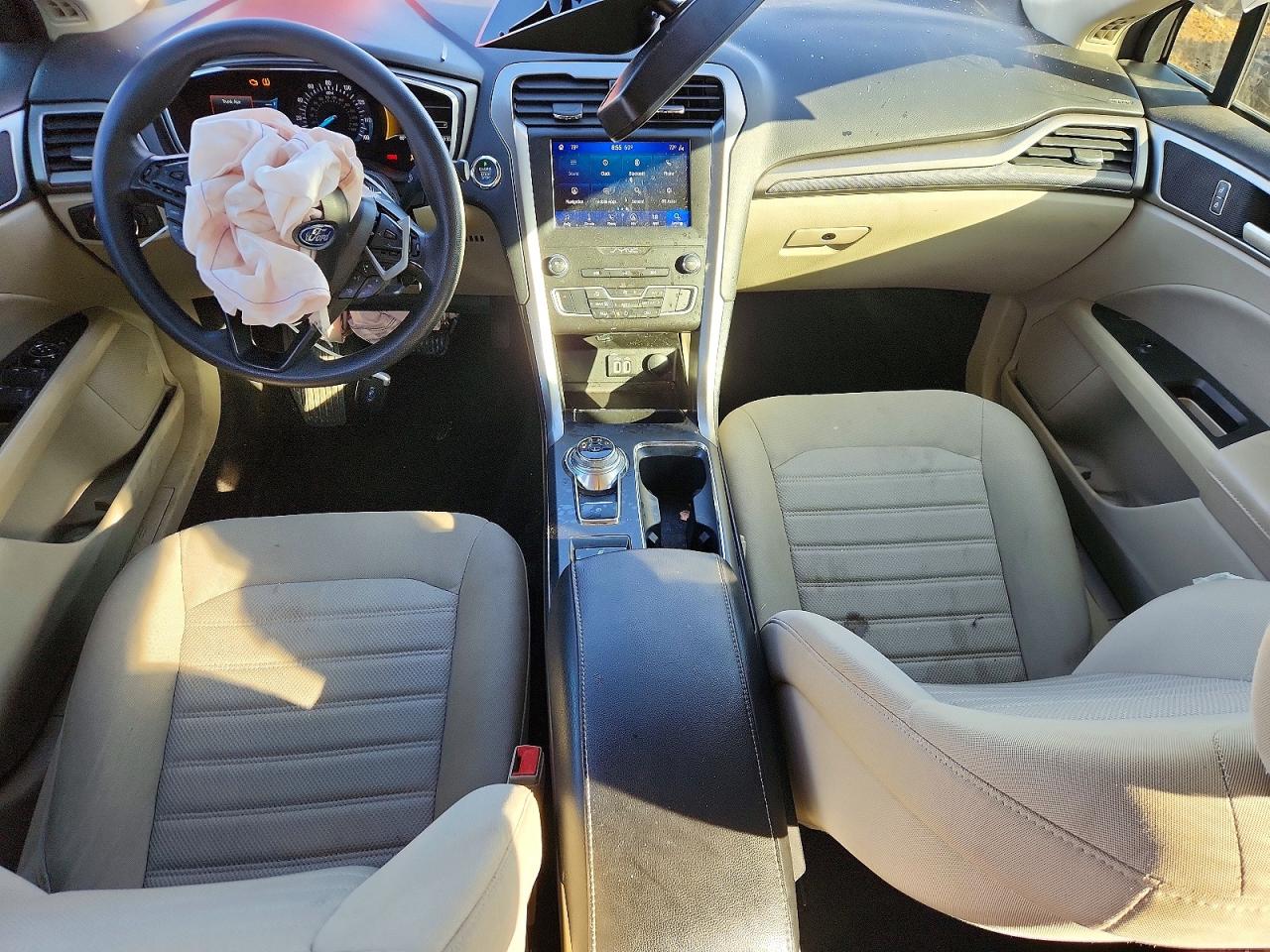 2020 FORD FUSION SE photo 22