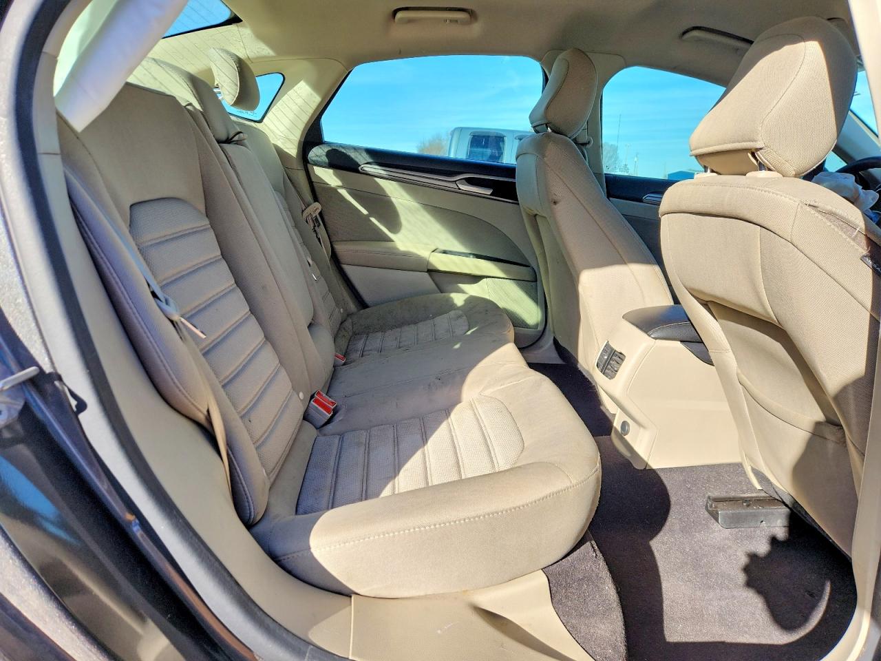 2020 FORD FUSION SE photo 28