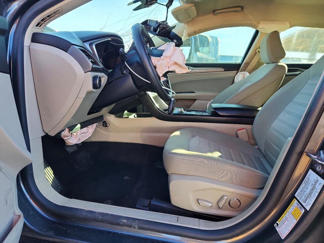 2020 FORD FUSION SE photo 19