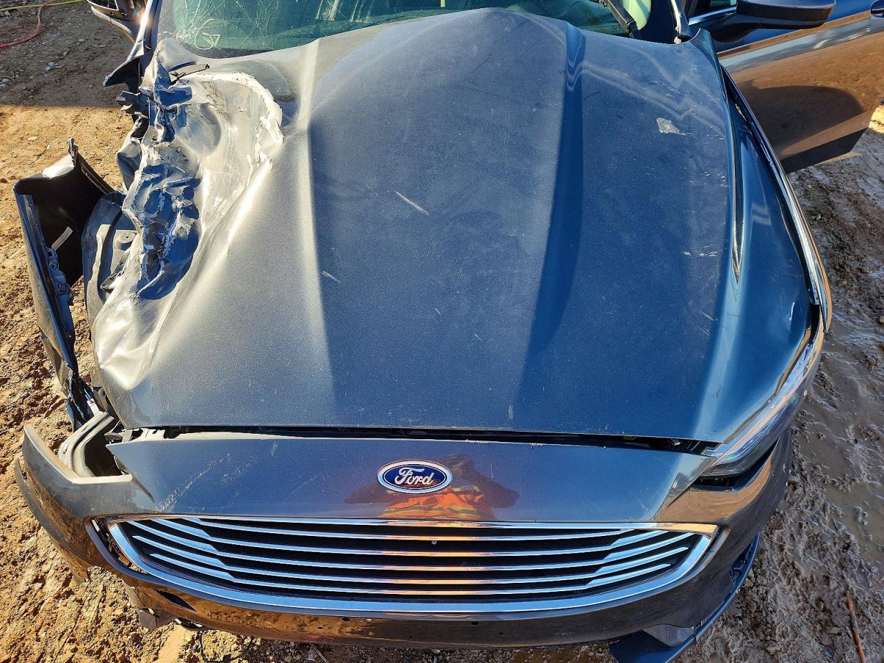 2020 FORD FUSION SE photo 31