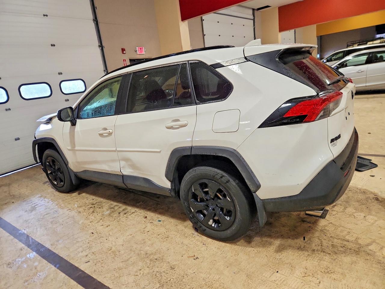 2019 TOYOTA RAV4 LE photo 2