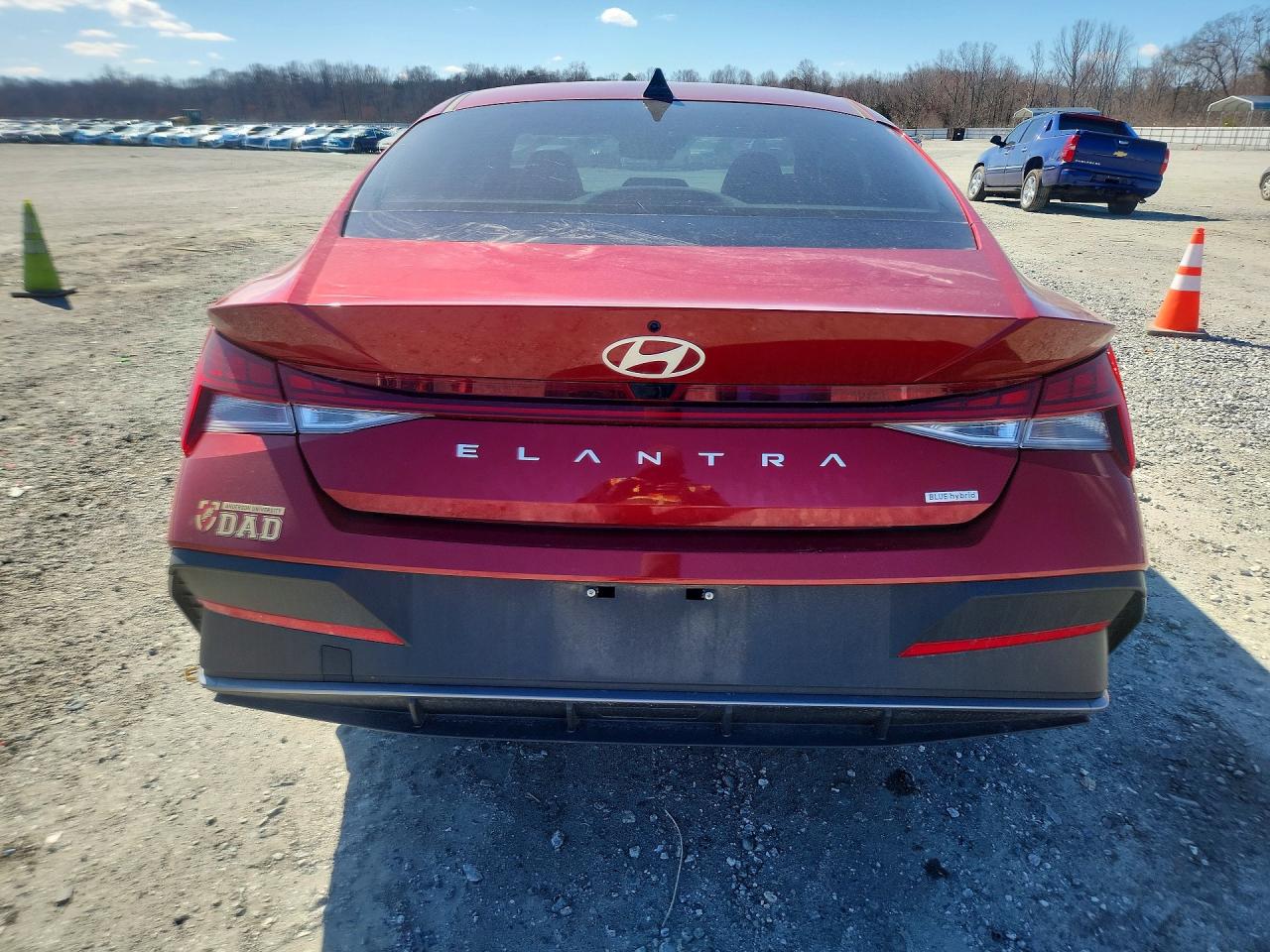 2025 HYUNDAI ELANTRA BLUE photo 6