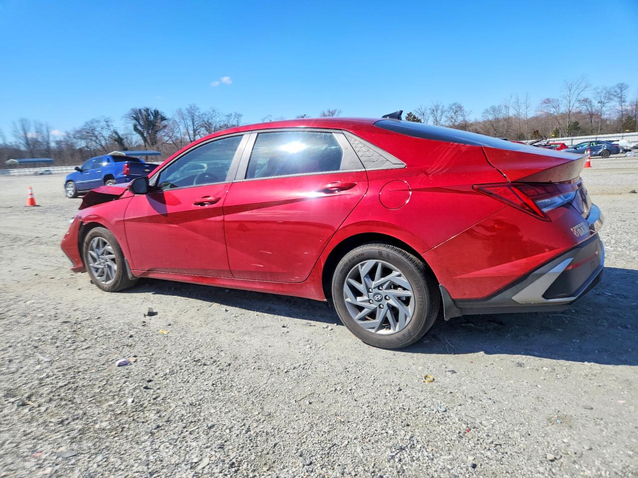 2025 HYUNDAI ELANTRA BLUE photo 2