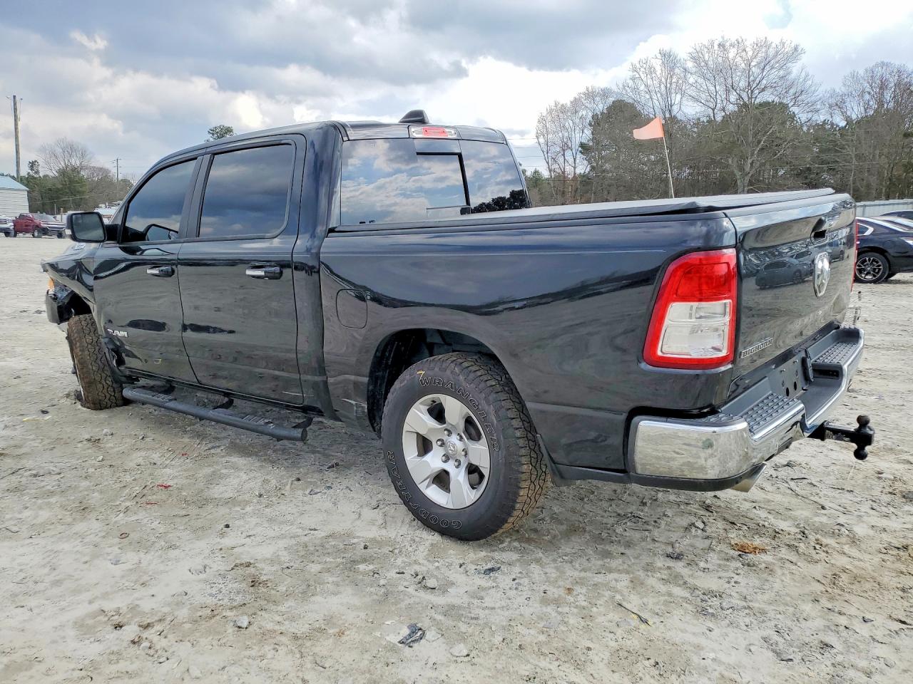 2019 RAM 1500 BIG HORN/LONE STAR photo 3