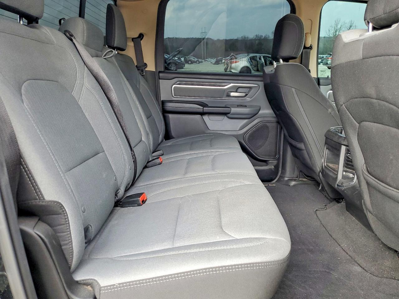 2019 RAM 1500 BIG HORN/LONE STAR photo 19